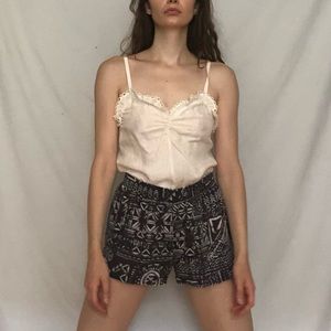 Meet your Posher, Mira